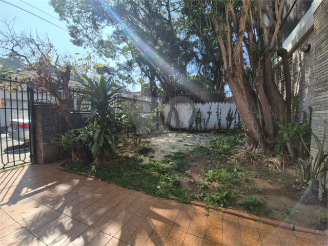 Sobrado para alugar com 3 quartos em Jardim Luzitânia, São Paulo, SP