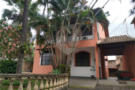 Casa à venda com 5 quartos, sendo 2 suítes, em Campo Grande, Rio de Janeiro, RJ