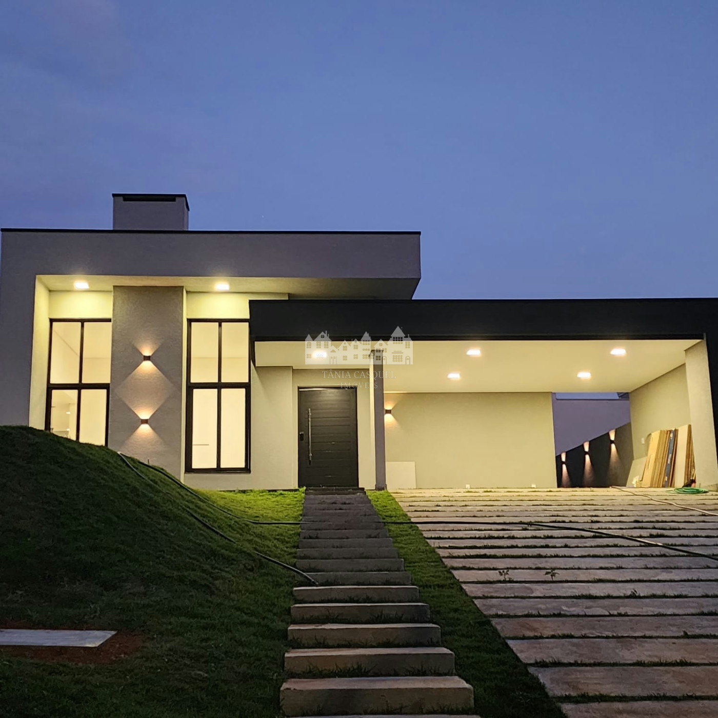 Casa à venda com 3 suítes em Vila Dom Pedro, Atibaia, SP