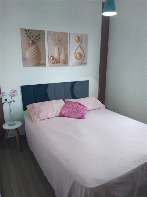 Apartamento à venda com 2 quartos em Jardim Ísis, Cotia, SP