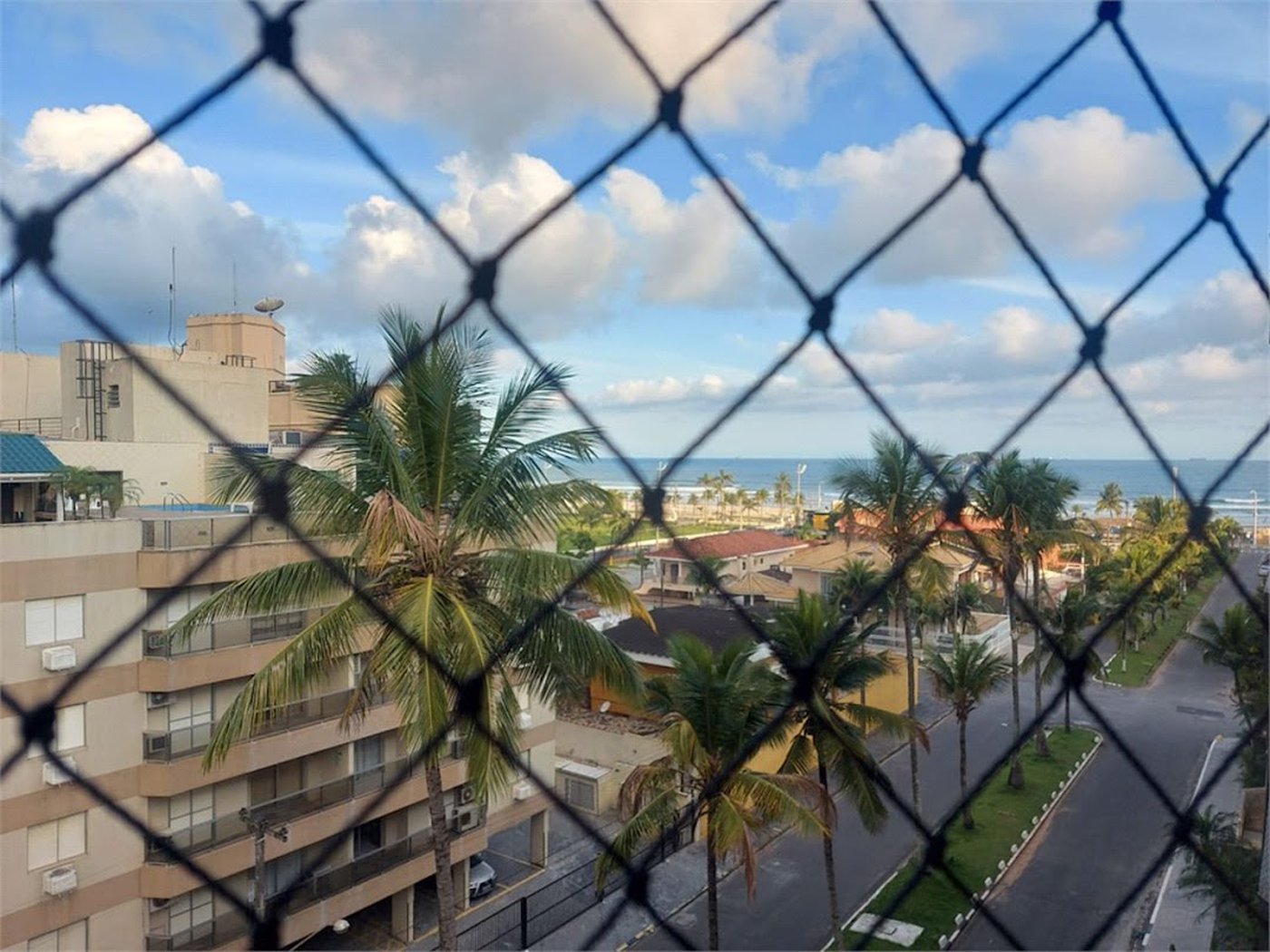 Apartamento Residencial à venda, Enseada, Guarujá - AP0517.