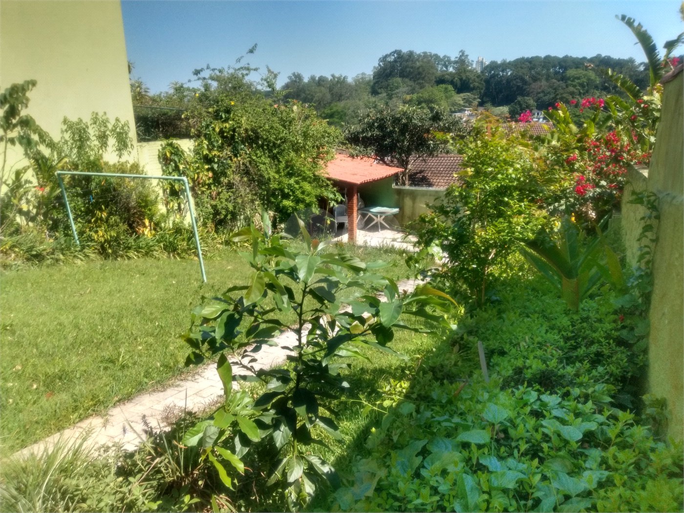 Sobrado à venda com 3 quartos em Horto, São Paulo, SP