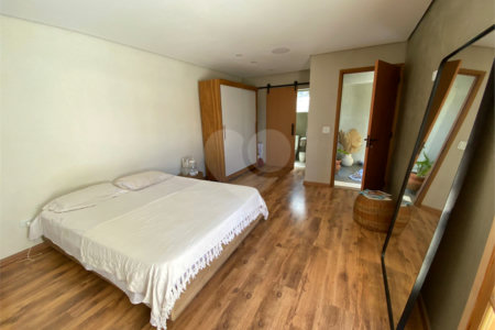 Sobrado à venda com 4 quartos, sendo 2 suítes, em Vila Maria Alta, São Paulo, SP