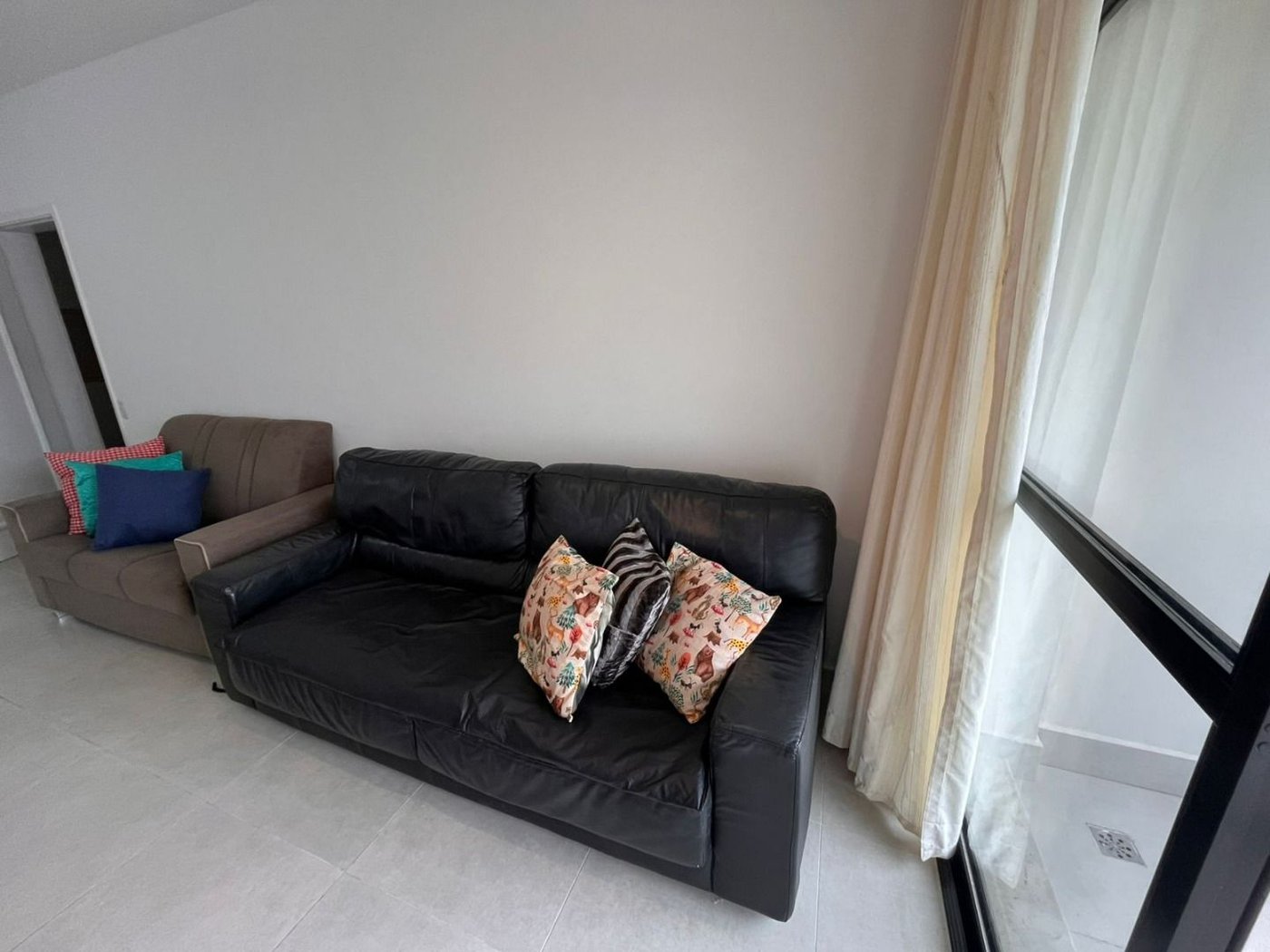 Apartamento com 2 dormitórios à venda, 65 m² por R$ 360.000,00 - Vila Júlia - Guarujá/SP