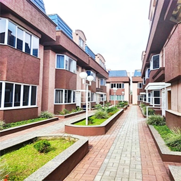 Casa à venda com 3 quartos, sendo 1 suíte,  no condomínio Ouro Verde, Guarulhos - SP