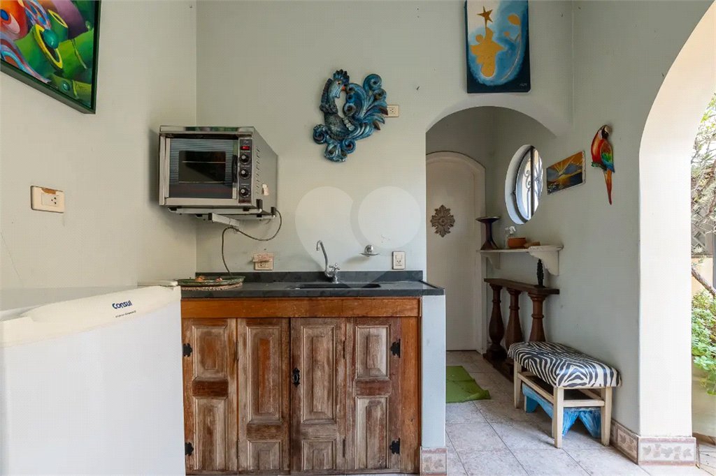 Casa a venda no Planalto Paulista, 2 suítes, 4 vagas, 230 m², quintal e localização privilegiada