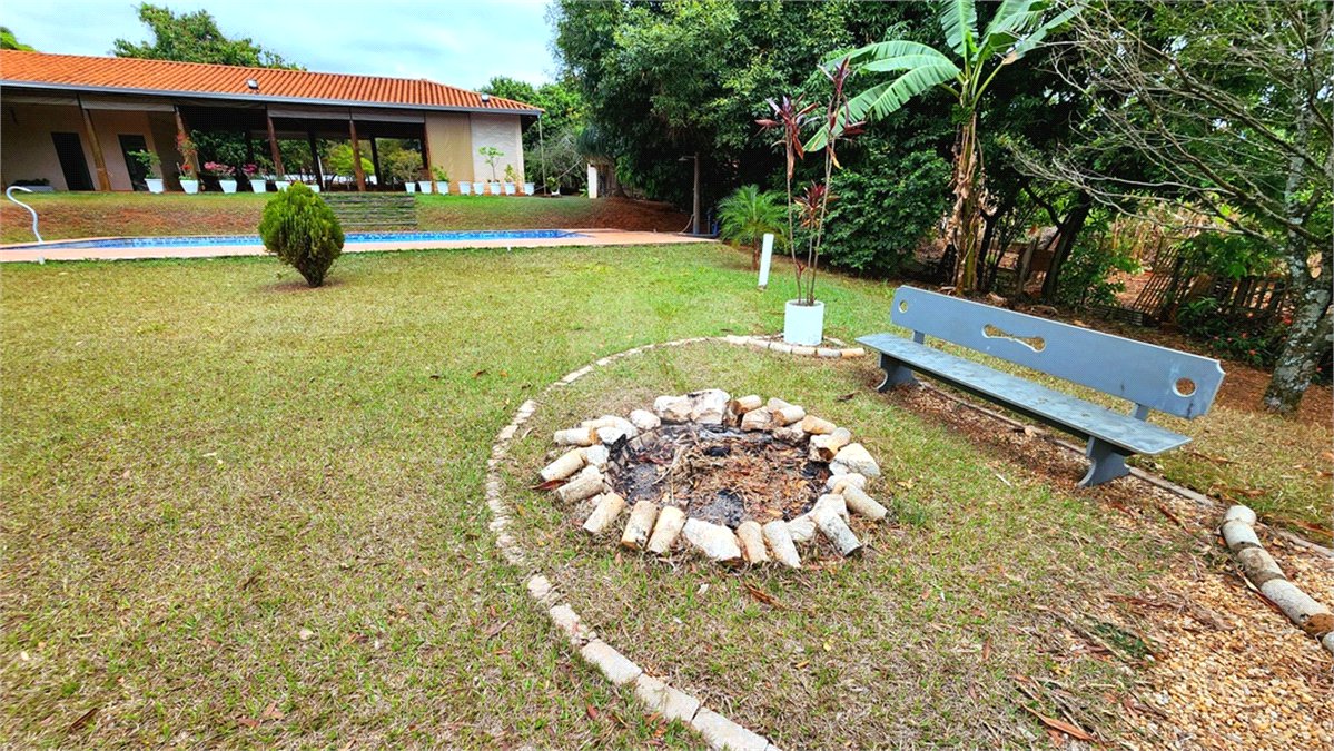 Chácara à venda com 3 quartos, sendo 1 suíte, em Chácara Flora Araraquara, Araraquara, SP