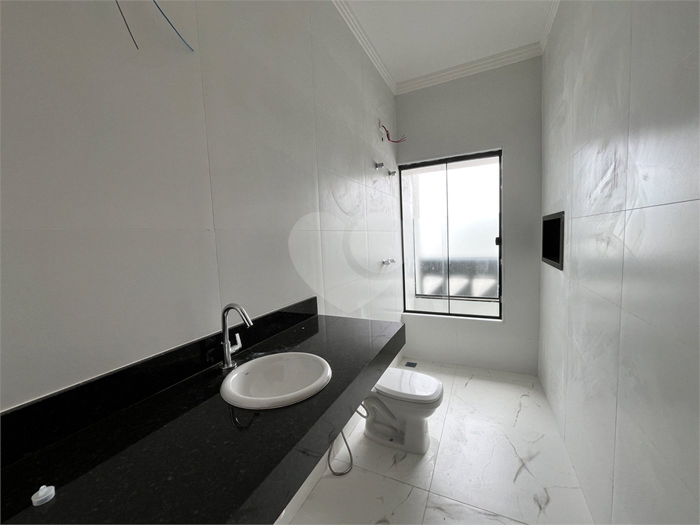 Casa à venda com 3 suítes no condomínio Terras de São Francisco, Sorocaba - SP