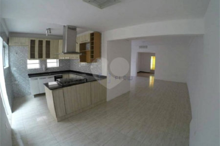 Sobrado à venda com 3 quartos, sendo 1 suíte,  em Planalto Paulista, São Paulo, SP