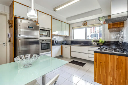 Apartamento à venda com 4 quartos, sendo 3 suítes,  em Real Parque, São Paulo, SP