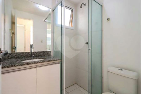 Apartamento à venda ou para alugar com 3 quartos, sendo 1 suíte,  em Vila Andrade, São Paulo, SP