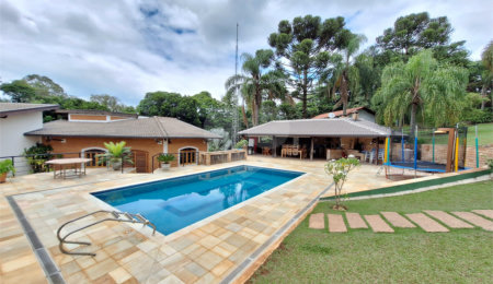 Casa à venda com 7 quartos, sendo 3 suítes,  no condomínio Chacaras do Lago, Vinhedo - SP