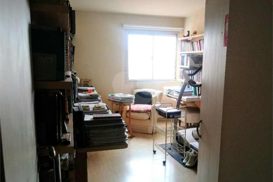 Apartamento à venda com 3 quartos, sendo 1 suíte,  em Perdizes, São Paulo, SP