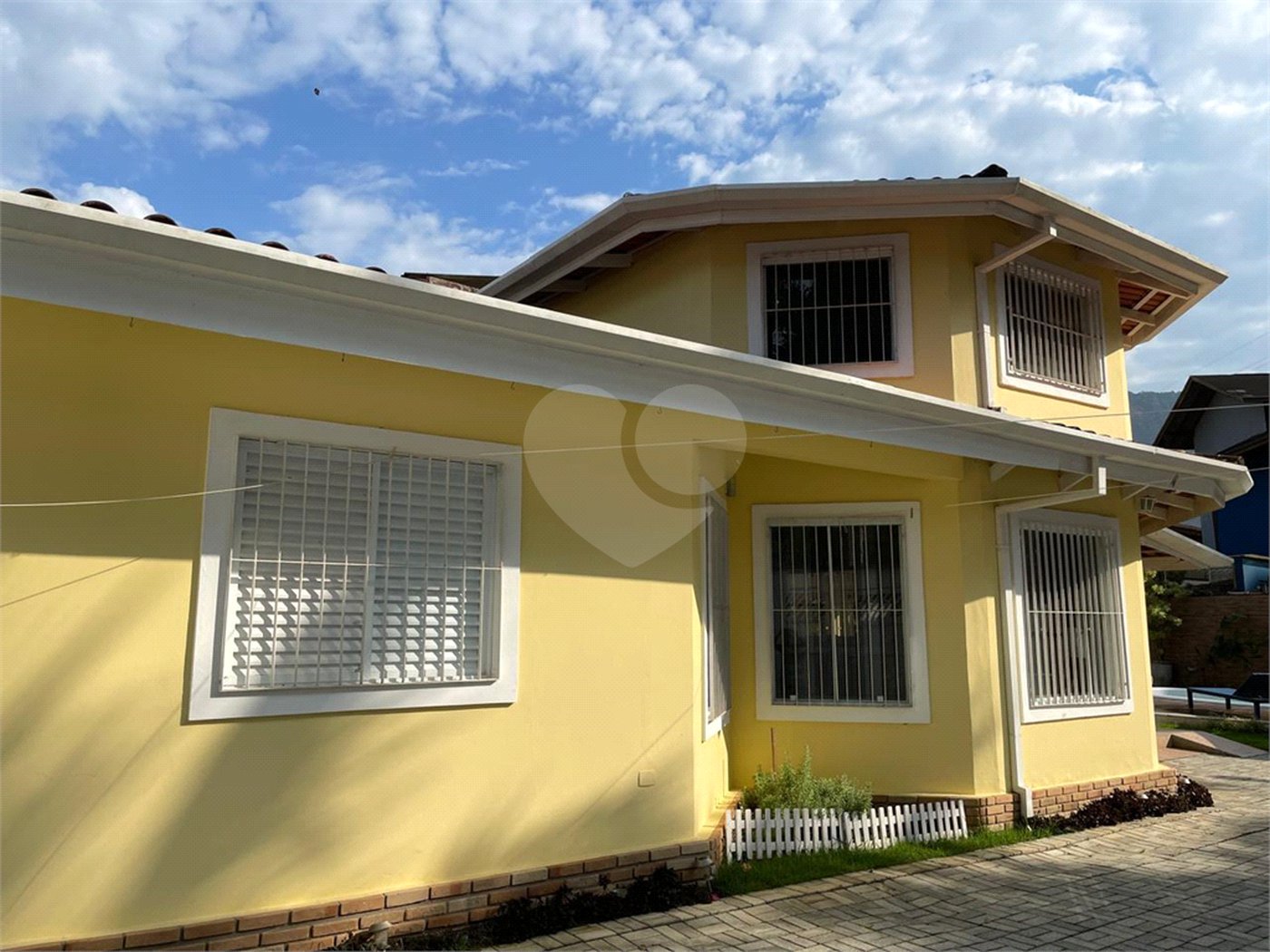 Casa à venda com 3 quartos, sendo 2 suítes,  em Maresias, São Sebastião, SP
