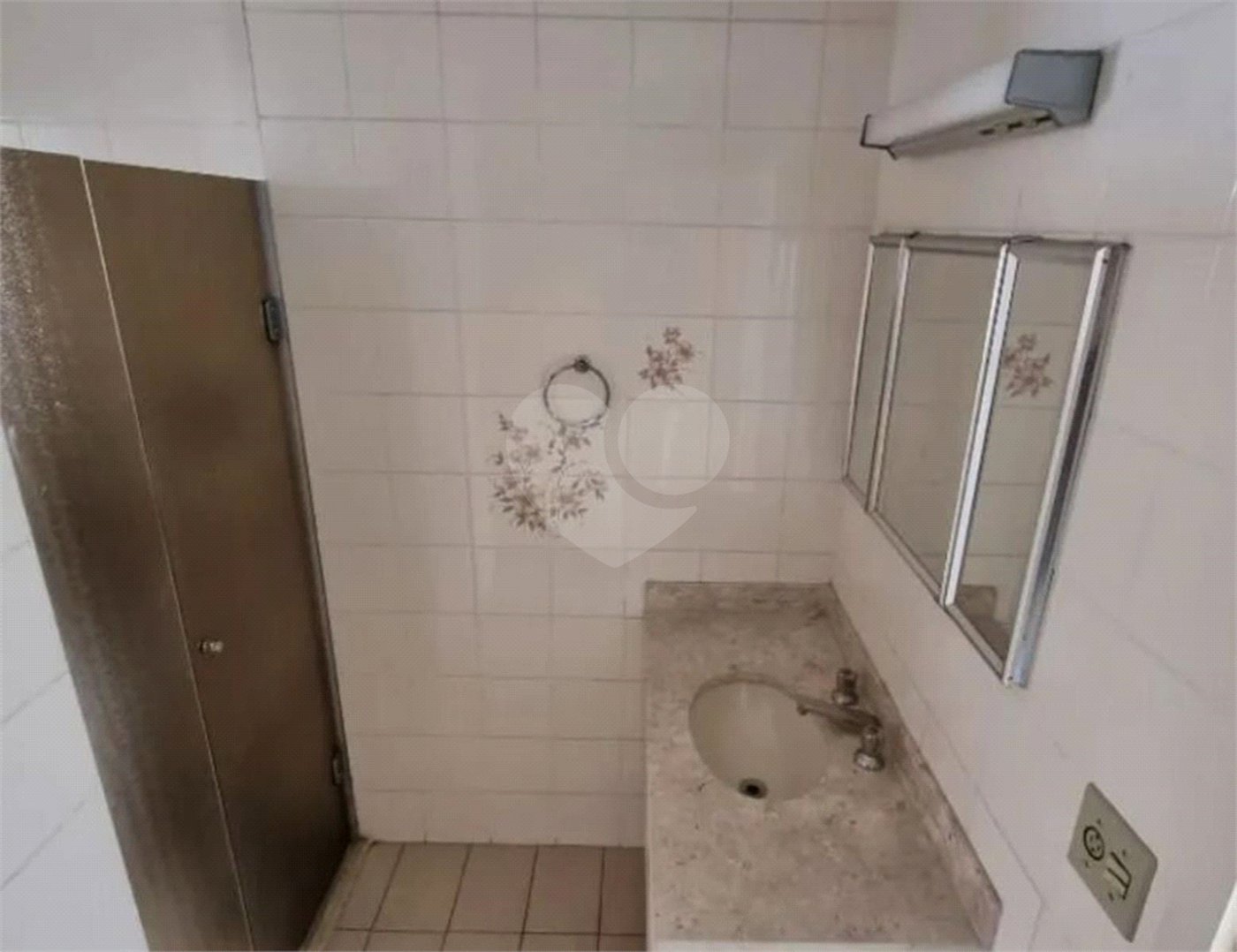 Apartamento à venda com 3 quartos em Pitangueiras, Guarujá, SP