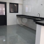 Casa à venda com 3 quartos, sendo 1 suíte, no condomínio Horto Florestal Villagio, Sorocaba - SP
