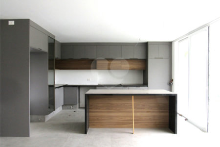 Casa à venda com 4 suítes no condomínio Premiere, São Paulo - SP