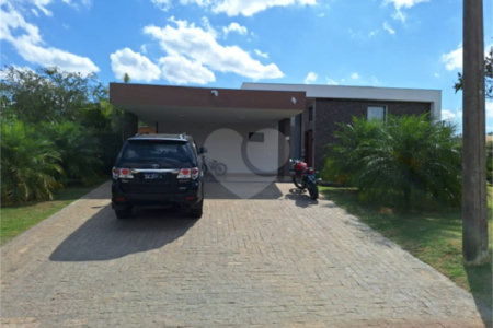 Casa à venda com 3 suítes no condomínio Village Ipanema, Araçoiaba da Serra - SP