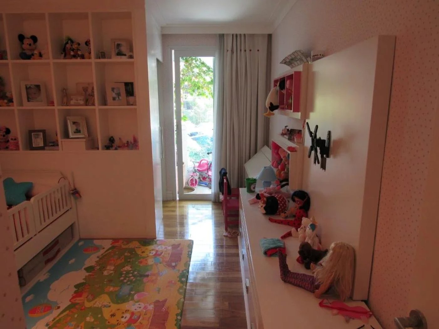 Apartamento à venda com 3 suítes em Real Parque, São Paulo, SP