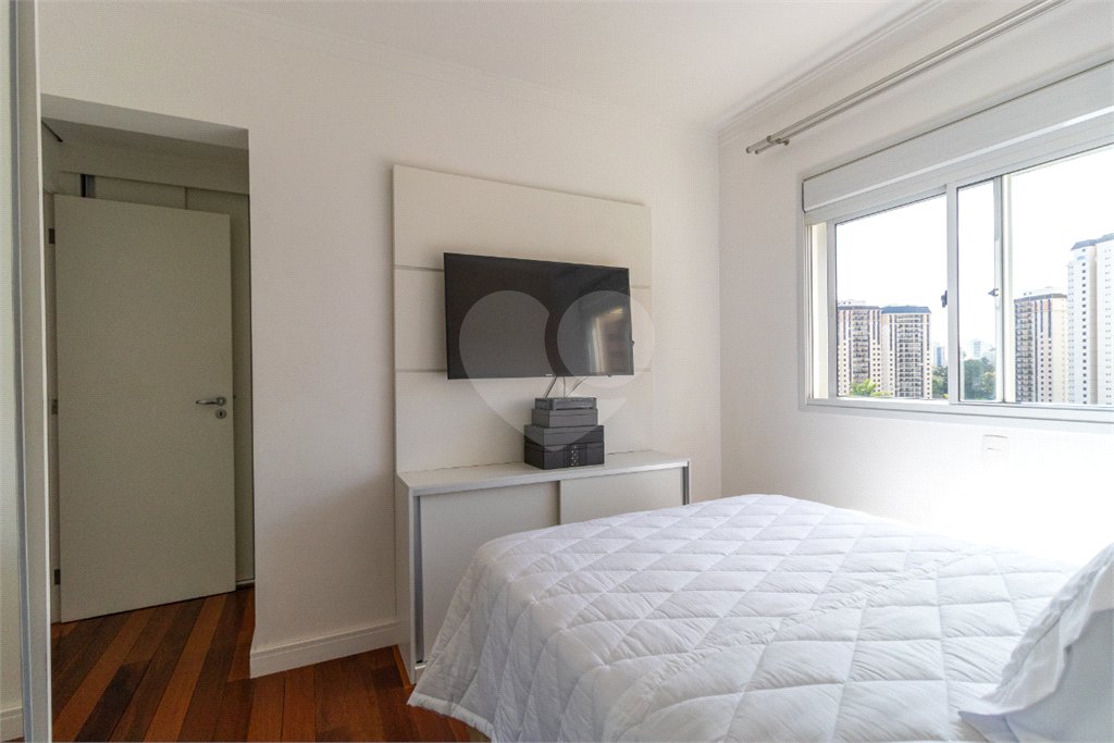 Apartamento à venda com 4 suítes em Vila Sofia, São Paulo, SP