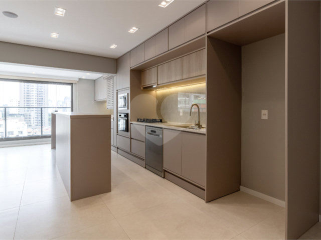 Apartamento à venda com 3 quartos, sendo 2 suítes,  em Brooklin, São Paulo, SP
