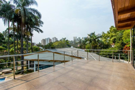 Casa Térrea à venda com 5 suítes em Jardim Marajoara, São Paulo, SP
