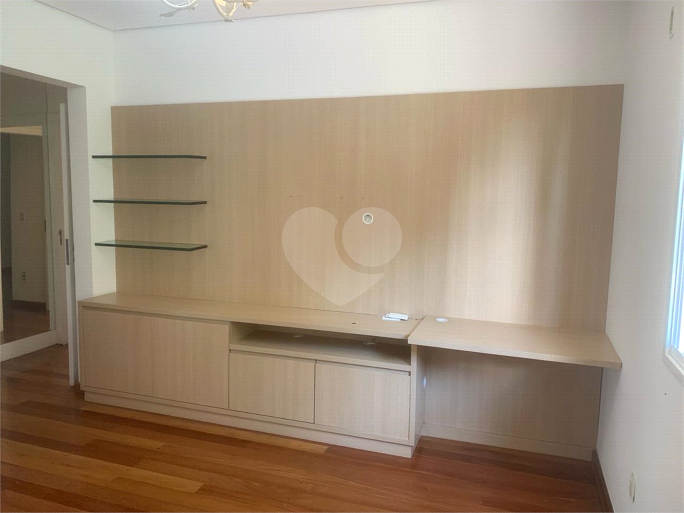 Casa à venda com 3 suítes no condomínio Villaggio Belvedere, São Paulo - SP
