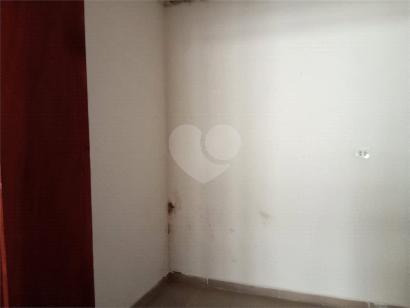 Casa à venda com 3 quartos, sendo 1 suíte, em Vila Nivi, São Paulo, SP