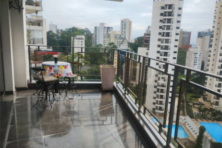 Apartamento à venda ou para alugar com 4 quartos, sendo 1 suíte, em Vila Andrade, São Paulo, SP