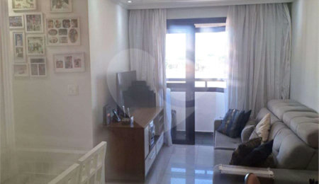 Apartamento à venda com 2 quartos, sendo 1 suíte,  em Mooca, São Paulo, SP