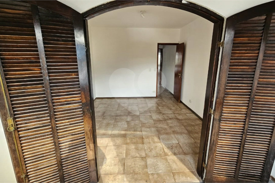 Sobrado à venda com 2 quartos em Vila Clarice, São Paulo, SP