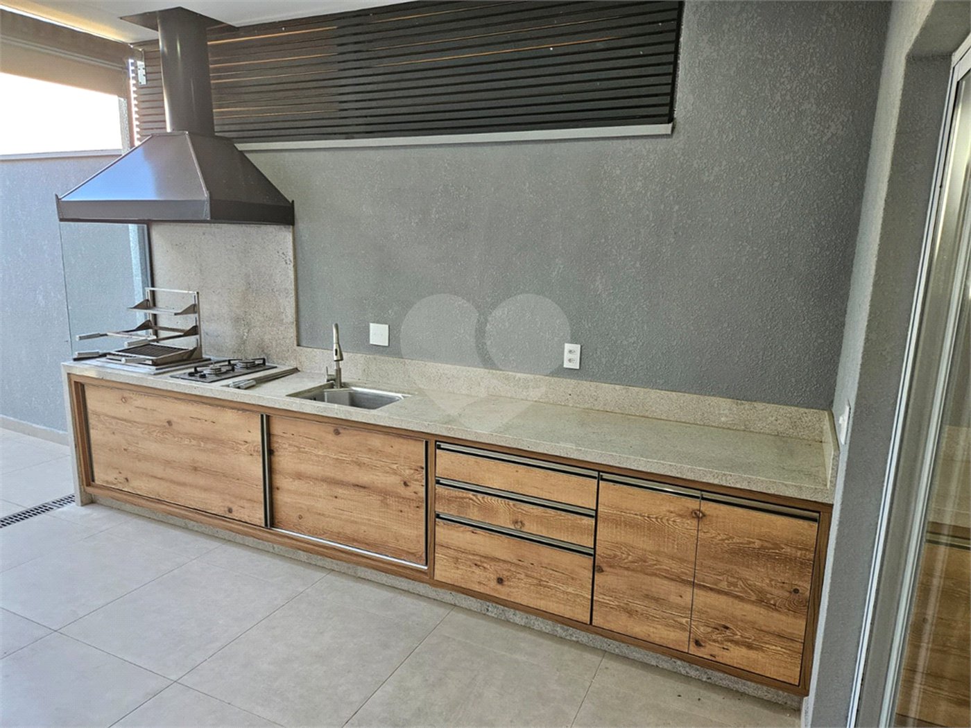Casa à venda com 3 quartos, sendo 1 suíte,  no condomínio Mantova, Indaiatuba - SP