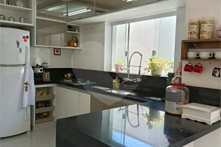 Sobrado à venda com 3 quartos, sendo 1 suíte, em Vila Prudente, São Paulo, SP