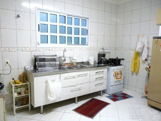 Sobrado à venda com 3 quartos, sendo 1 suíte, em Parque Continental II, Guarulhos, SP