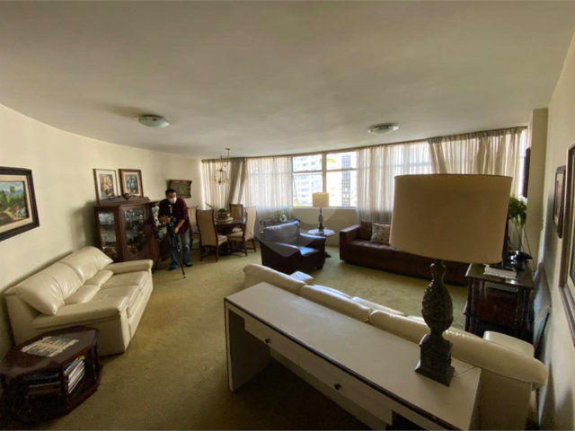 Apartamento à venda com 3 quartos, sendo 1 suíte,  em Jardim Europa, São Paulo, SP