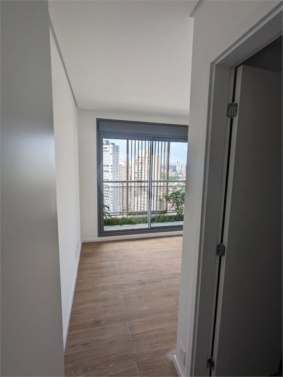 Apartamento à venda com 3 quartos, sendo 2 suítes, em Jardim das Acácias, São Paulo, SP