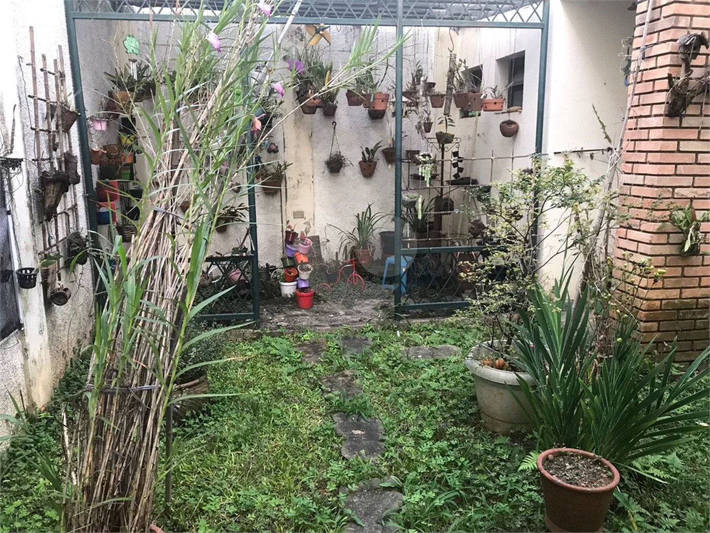 Sobrado à venda com 5 quartos, sendo 1 suíte, em Tremembé, São Paulo, SP