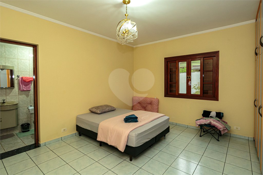 Casa Térrea à venda com 3 suítes em Jardim Petrópolis, São Paulo, SP