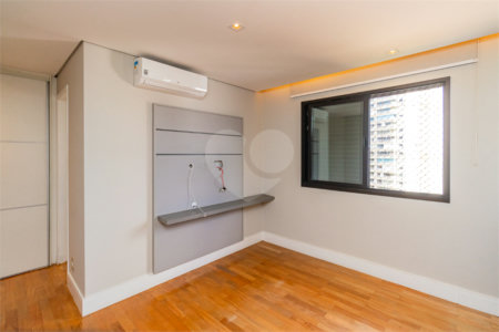 Apartamento à venda com 3 suítes em Granja Julieta, São Paulo, SP