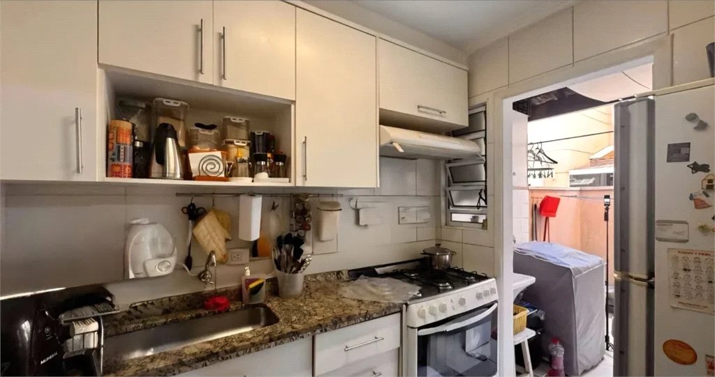 Casa em condomínio com piscina no Butantã