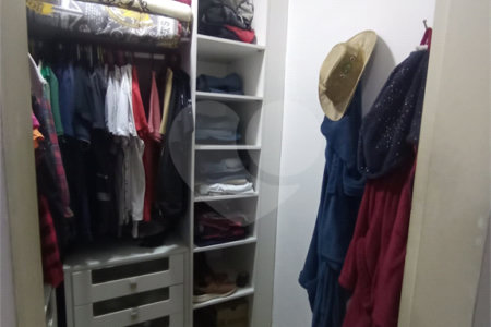 Sobrado à venda com 3 quartos, sendo 2 suítes,  em Jardim Wanel Ville V, Sorocaba, SP