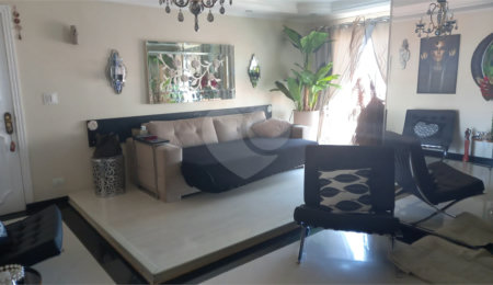 Apartamento à venda com 2 quartos, sendo 1 suíte,  em Parada Inglesa, São Paulo, SP