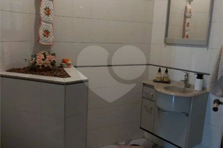 Sobrado à venda com 4 quartos, sendo 1 suíte, em Vila Rosália, Guarulhos, SP