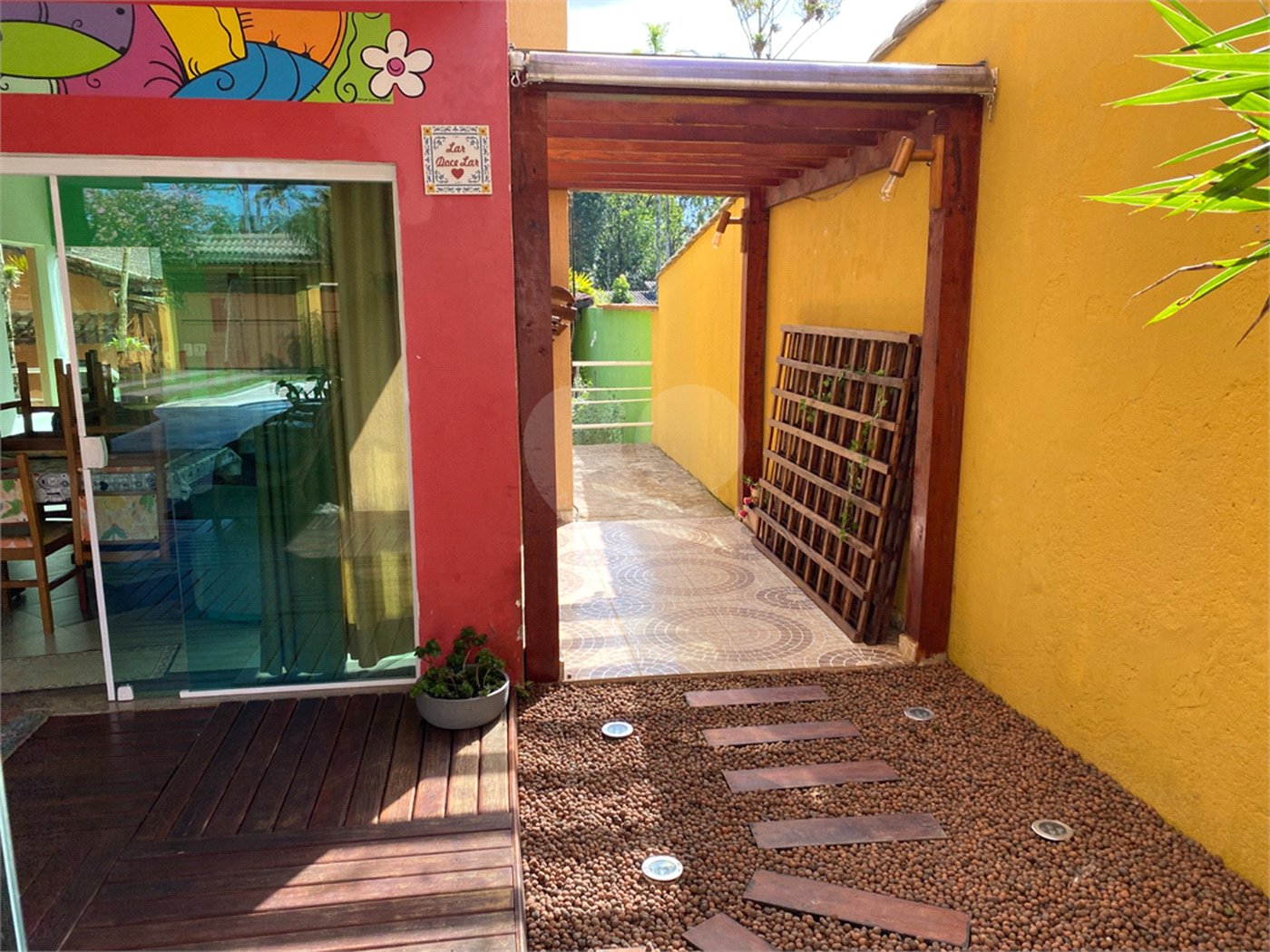 Casa à venda com 5 quartos, sendo 1 suíte,  em Boraceia, Bertioga, SP