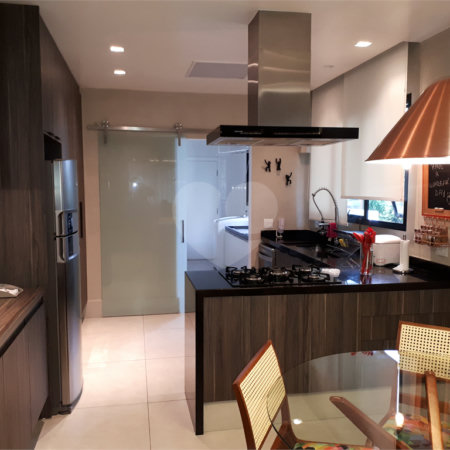 Apartamento à venda com 4 quartos, sendo 3 suítes, em Campo Belo, São Paulo, SP