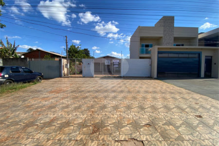 Casa à venda ou para alugar com 10 quartos no Centro, Ponta Porã, MS