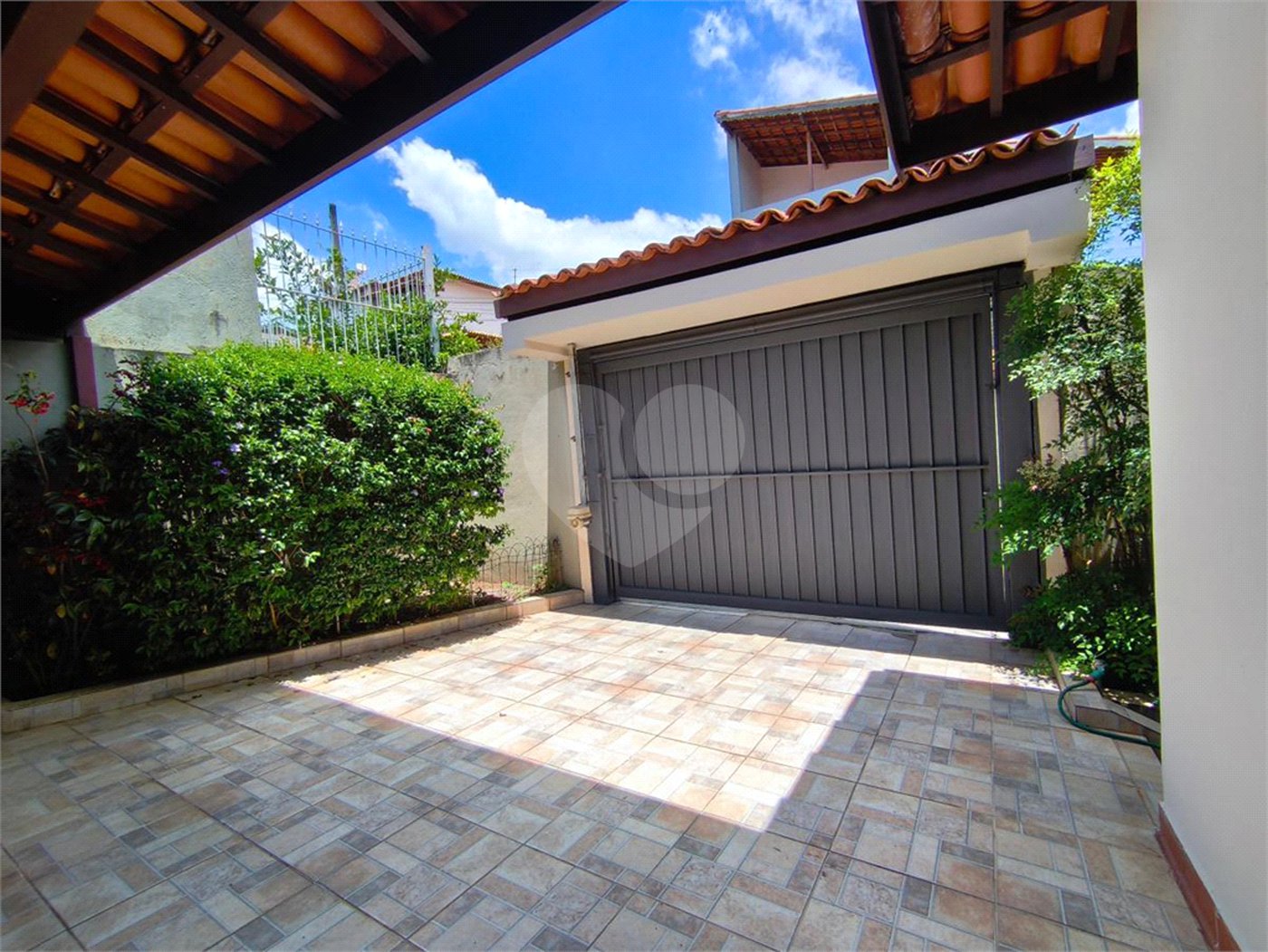 Casa à venda com 4 quartos, sendo 2 suítes, em Jardim Santa Bárbara, Atibaia, SP