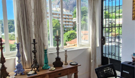 Casa à venda com 7 quartos, sendo 1 suíte,  em Cosme Velho, Rio de Janeiro, RJ
