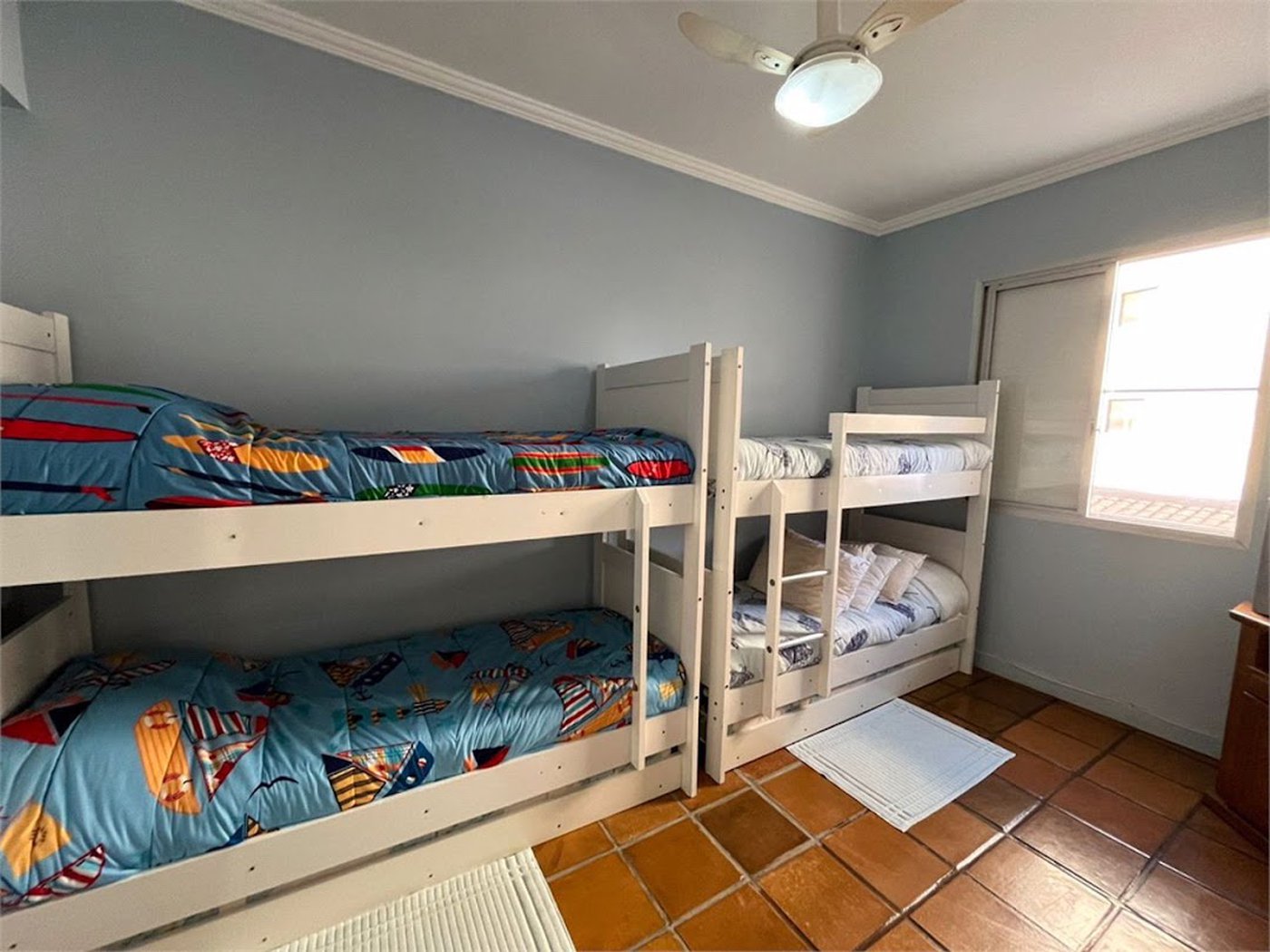Apartamento Residencial à venda, Jardim Virginia, Guarujá - AP0424.