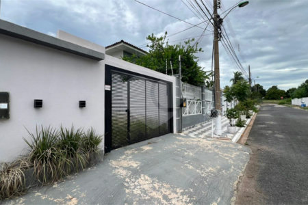 Casa Térrea à venda com 3 quartos, sendo 1 suíte, em Jardim Califórnia, Cuiabá, MT